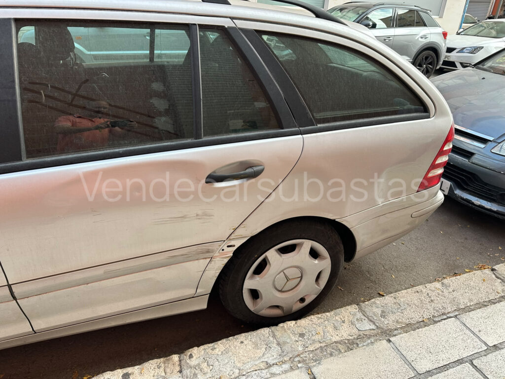 Mercedes Benz C200 CDI 2004 · imagen 3