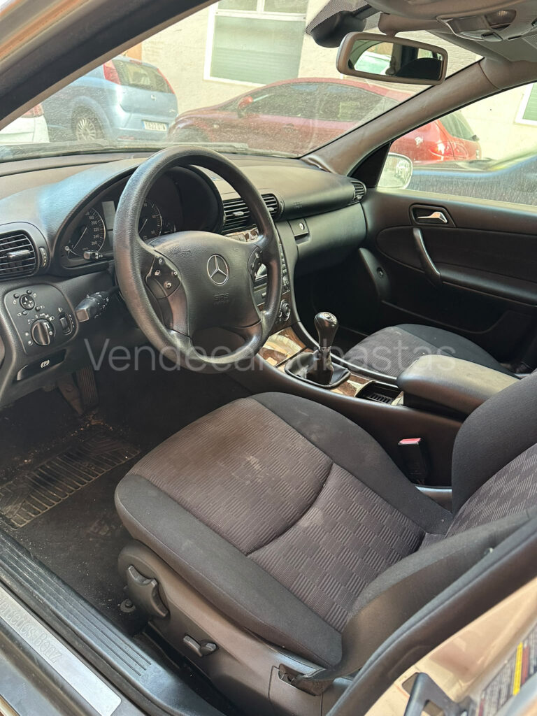 Mercedes Benz C200 CDI 2004 · imagen 14